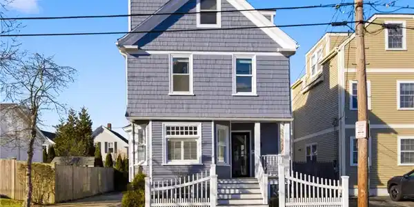 15 Vaughan Avenue