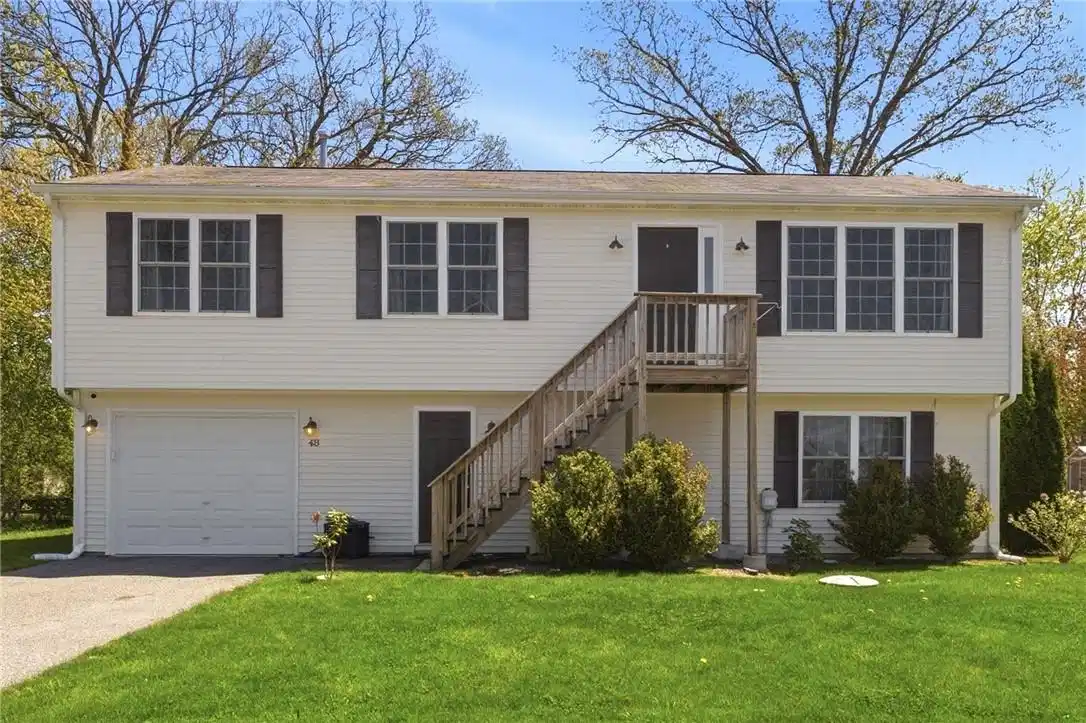 Image 1: Welcome to 48 Harris Ave.!