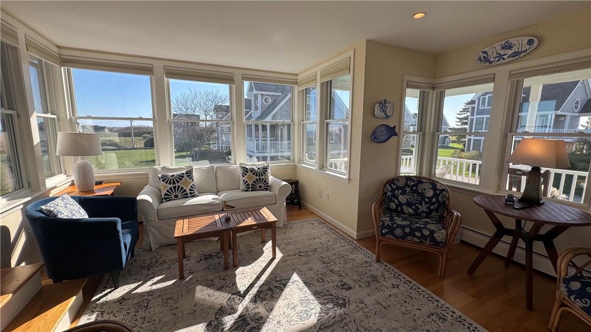 Image 3: Living Room