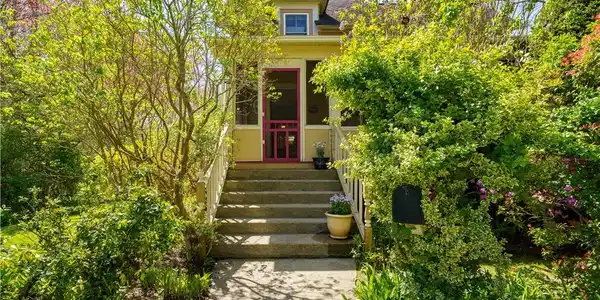 148 Lippitt Avenue