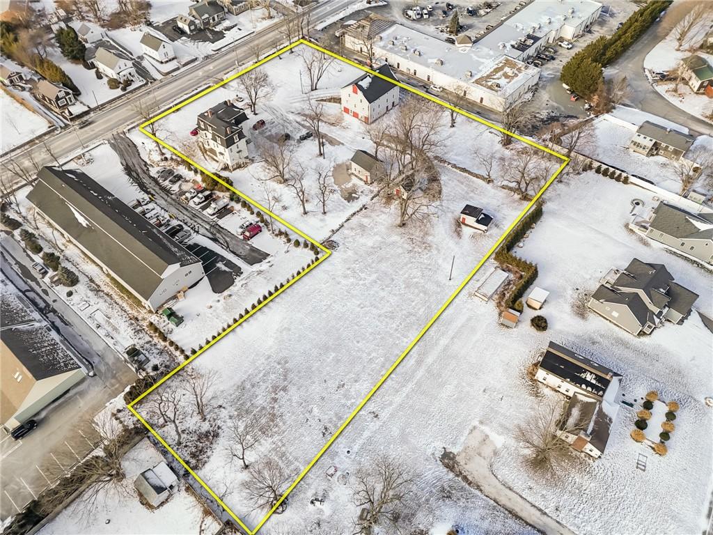 Image 4: Facing northwest (East Main Road shown at top left