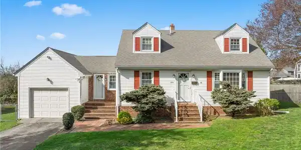 204 Robert Gray Avenue