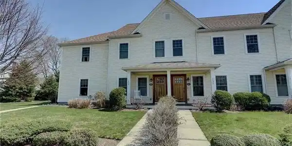 1032 West Shore Road