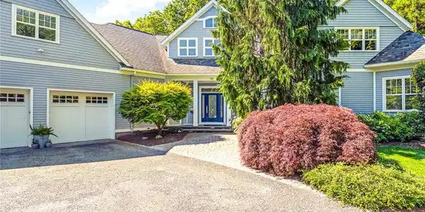 70 Lands End Drive