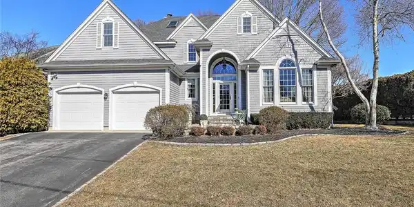35 Riverside Drive