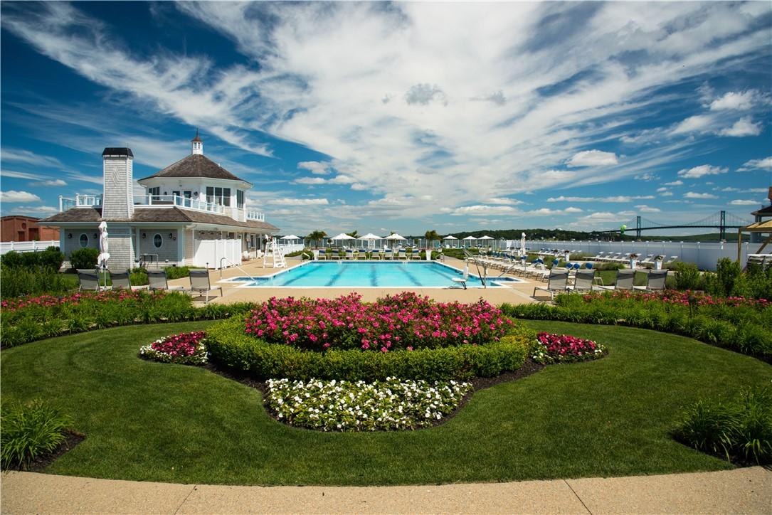 Image 3: Beach Front Pool Pavilion