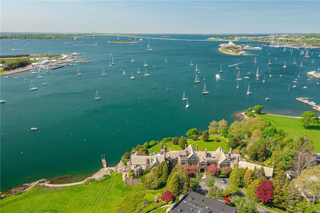 Image 1: Bonniecrest Manor House