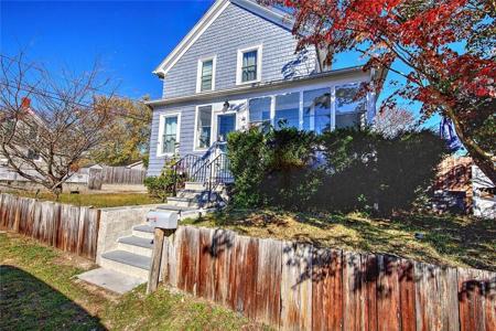 93 Narragansett Avenue