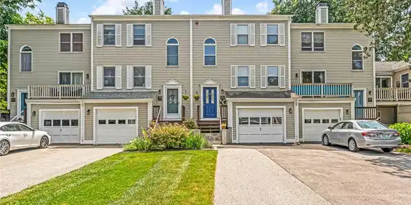 506 Clarks Row