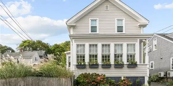 75 Roseneath Avenue