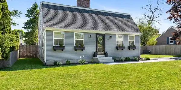 12 Highview Avenue