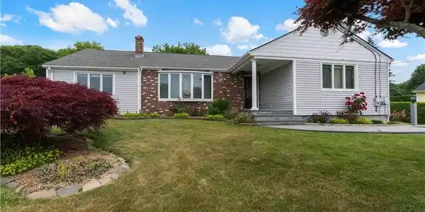6 Varnum Avenue
