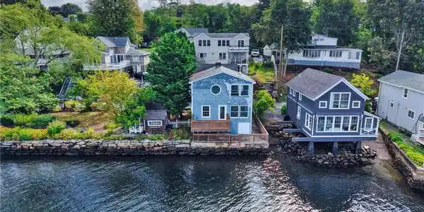 285 Riverside Drive