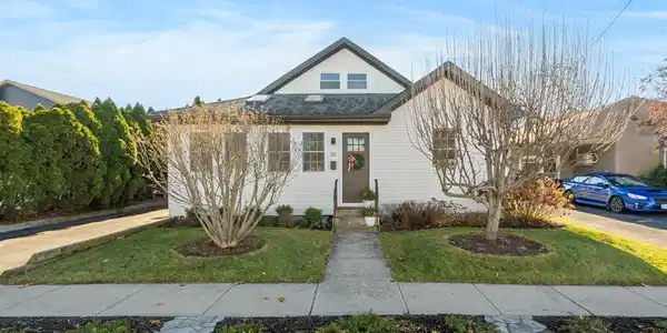 32 Country Club Drive
