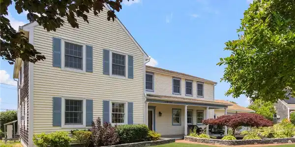 Image 2: Exterior