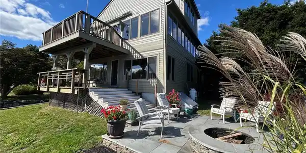 16 Cecil Avenue