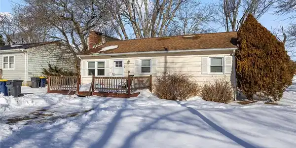 8 Anchorage Road