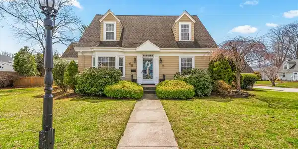 46 North Country Club Drive