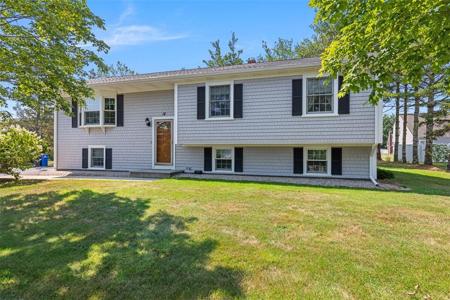 14 Davisville Lane