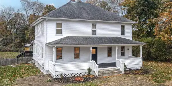51 Salisbury Avenue