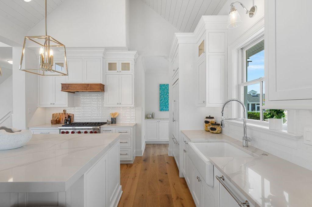 Image 3: Images are of a similar home and are shown for ill