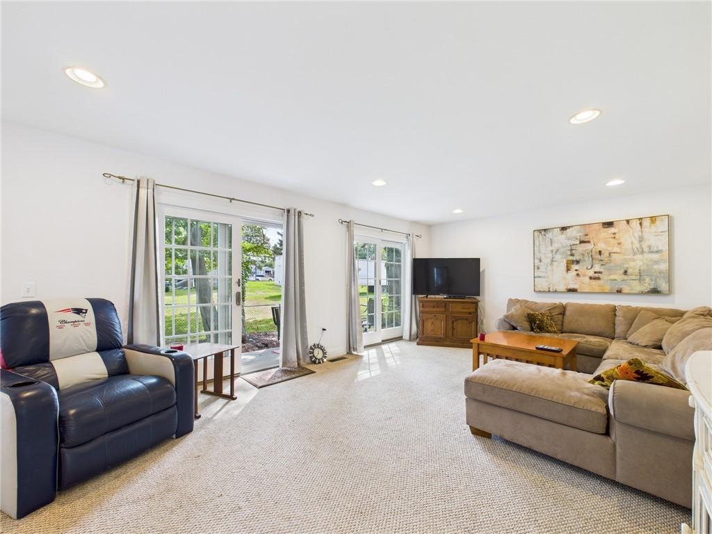 Image 4: Features two sets of sliders