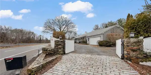 1741 Wampanoag Trail