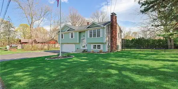 6 Burke Road