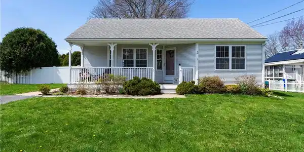 3 Mallory Court