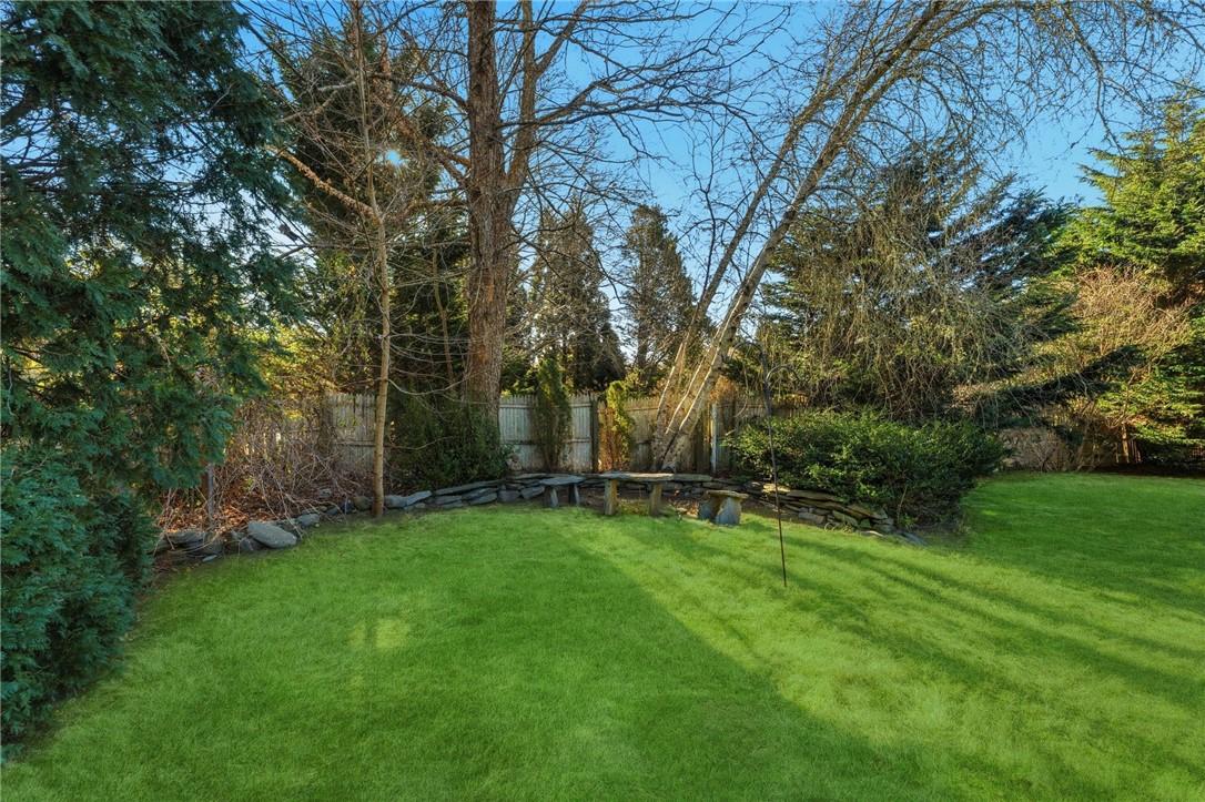 Image 4: Yard privacy