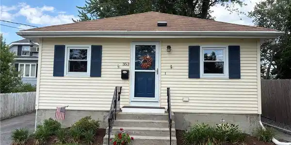353 MASSASOIT Avenue