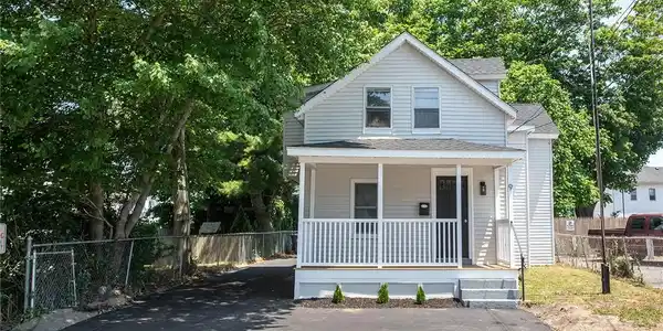 9 Meadow Street