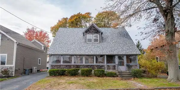 299 Narragansett Avenue