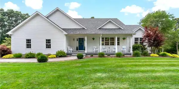 206 Poppasquash Road