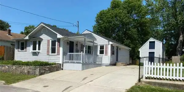 69 Marine Avenue