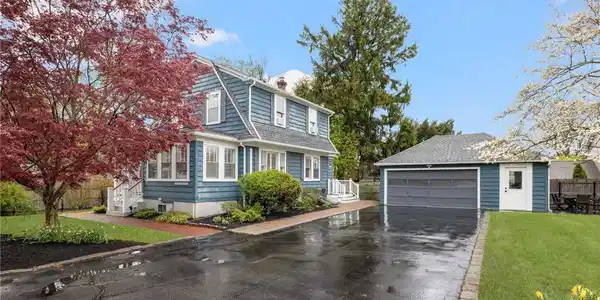 10 Manse Court