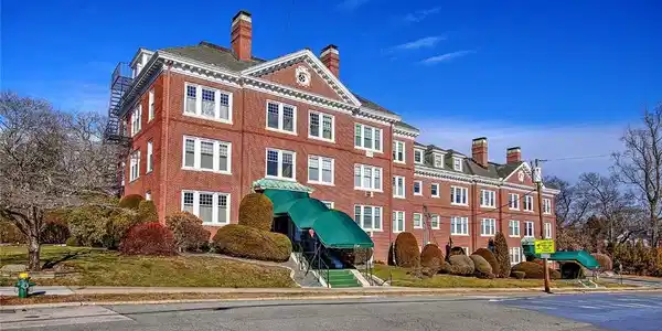 242 President Avenue