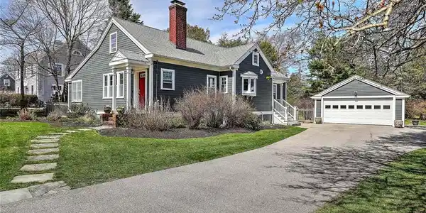 32 Chapin Road