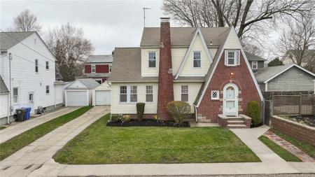 28 Rosewood Avenue