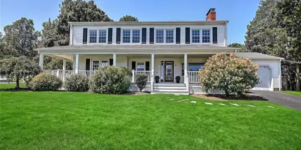 25 Viking Drive