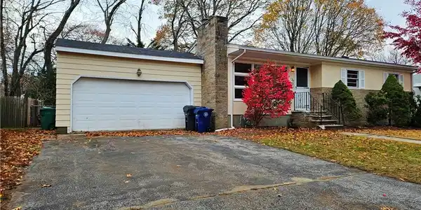 39 Damon Avenue