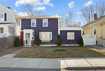 15 Curry Avenue