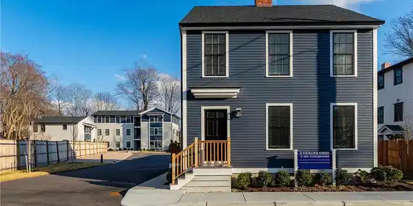 32 Exchange Street