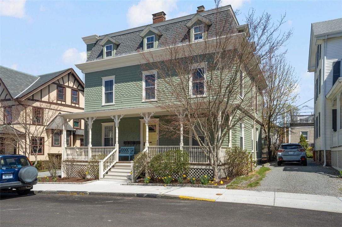 Image 1: Welcome home to 8 Everett Street!