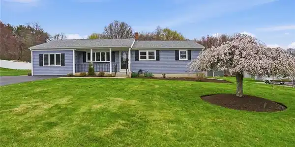 49 Roosevelt Drive