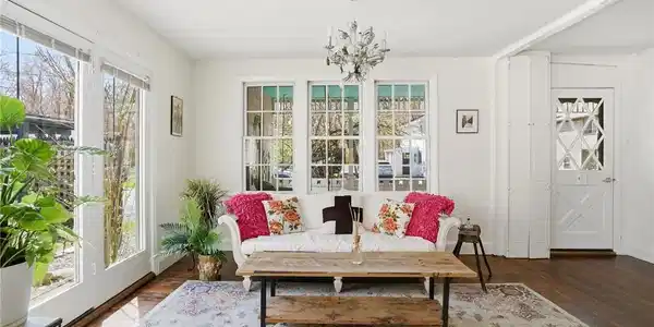 Image 4: Main Living Room 1st floor.
