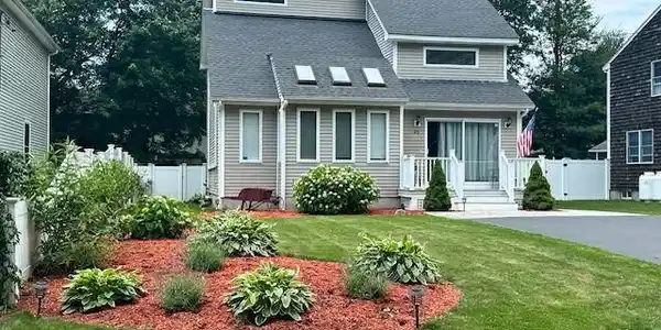 45 Lafayette Drive N