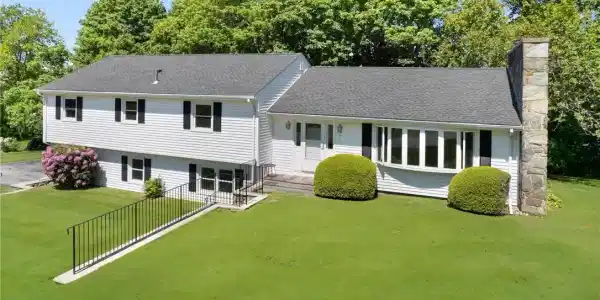 7 Westwood Drive
