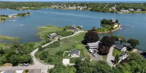 17 Goose Island Road