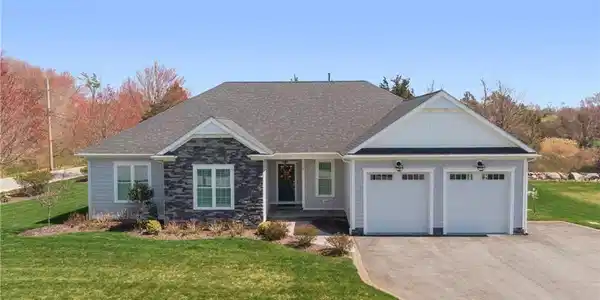 2 Waterview Lane